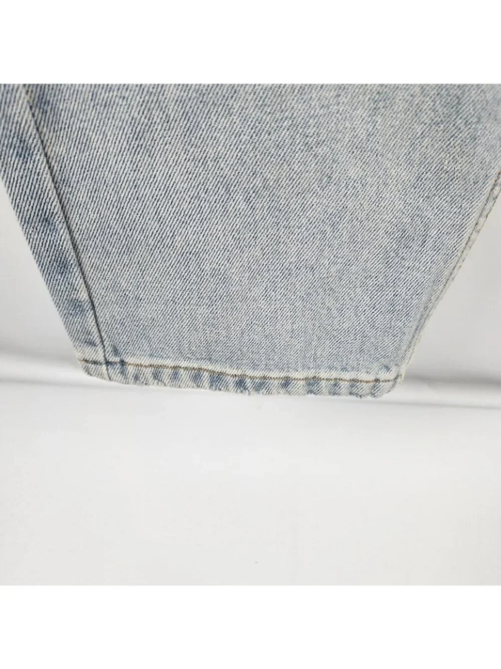 Levis 550 '92 Jeans Mens 32x29 Relaxed Taper Stained Distressed New